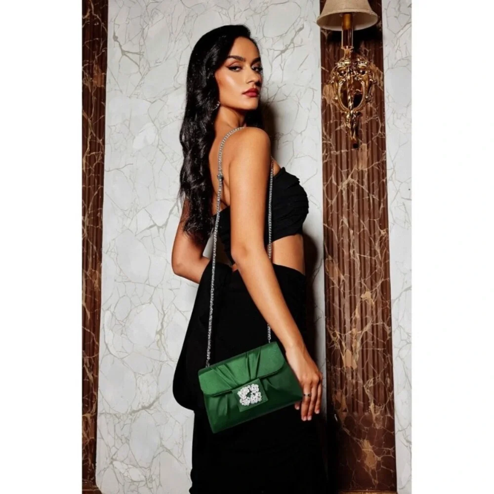 NWT-Elegant Green Satin Clutch with Chain Strap - Picture 8 of 12
